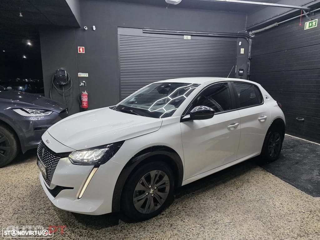 Peugeot E-208 50 kWh Allure Pack