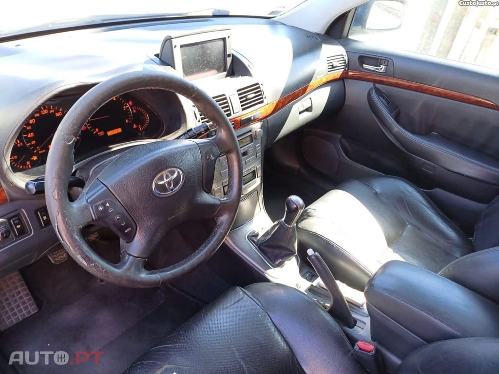 Toyota Avensis LB 2.0 D-4D Sol