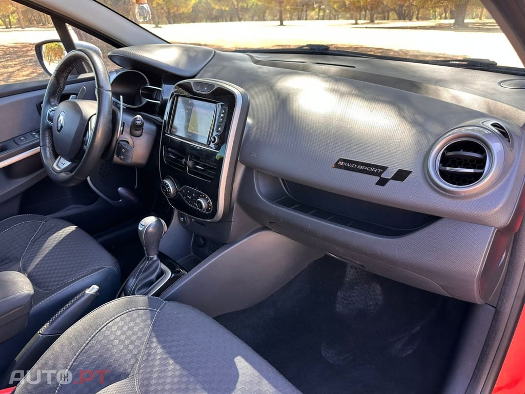 Renault Clio Sport Tourer 1.2 TCE GT EDC