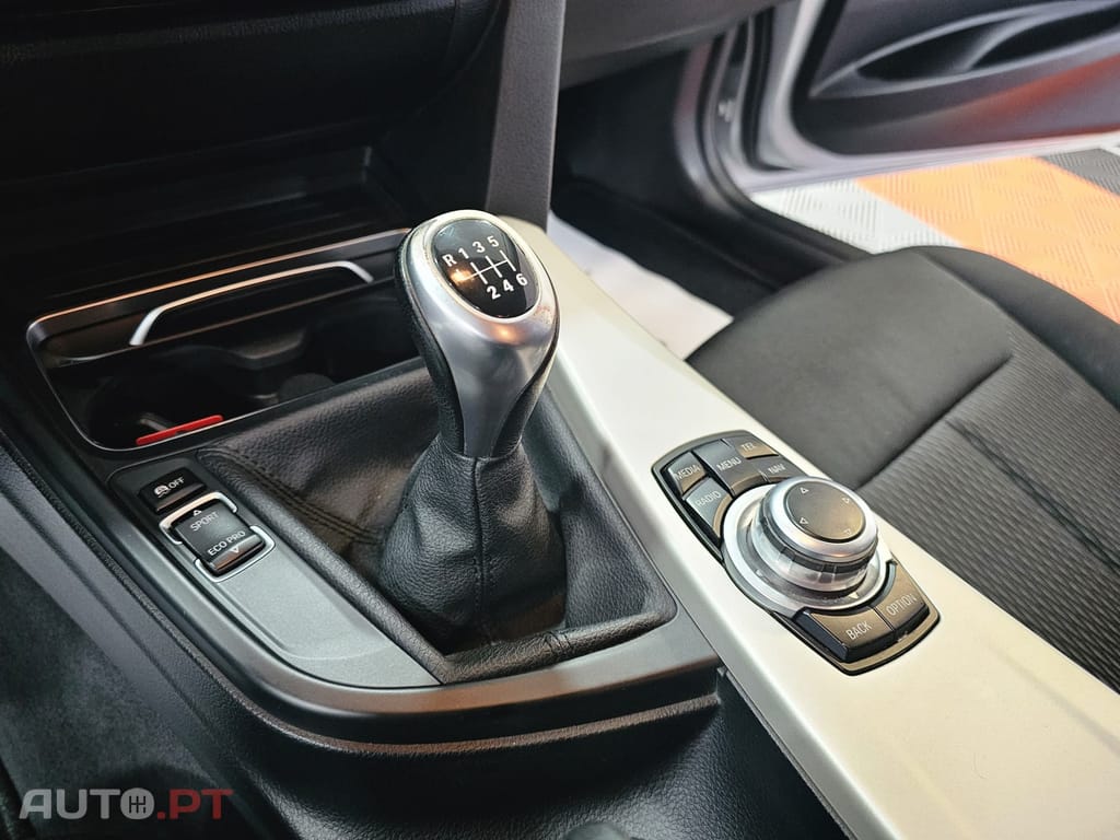 BMW 318 d Touring Line Sport