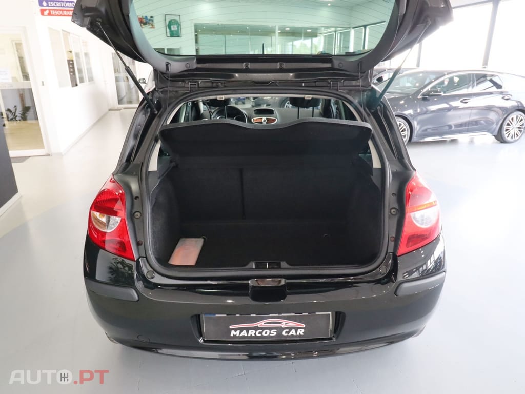 Renault Clio 16v