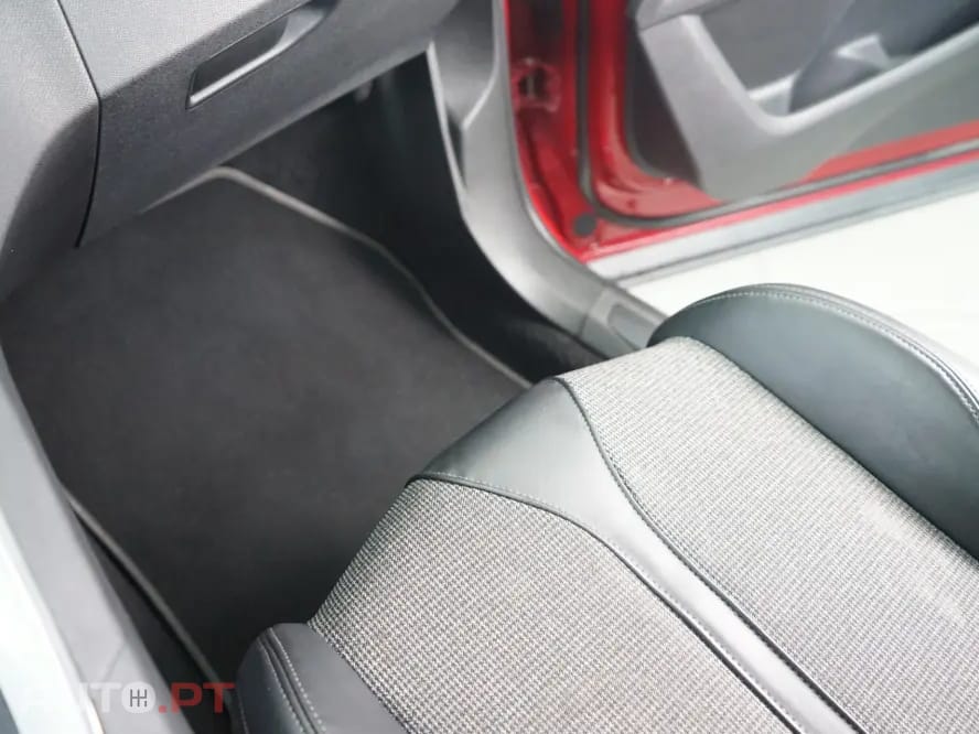 Peugeot 3008 1.2 PureTech Allure EAT8