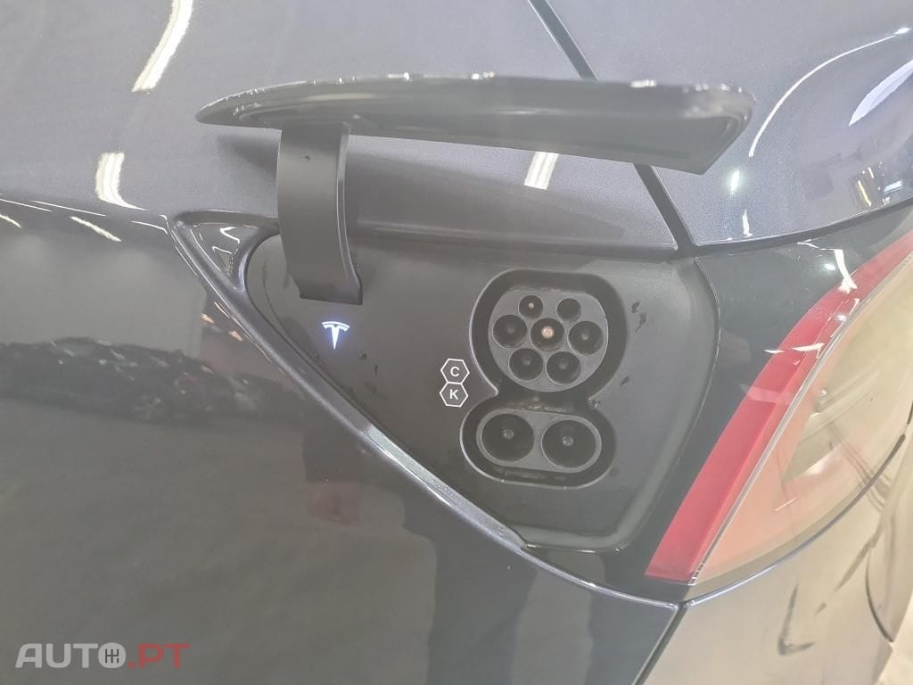 Tesla Model Y Long Range Tração Integral