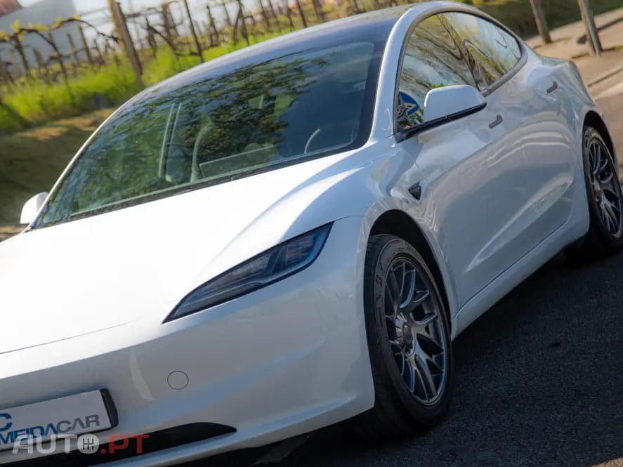 Tesla Model 3 Tração Traseira Premium