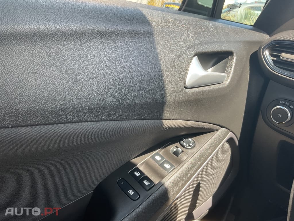 Opel Crossland X 1.2 Business Edition
