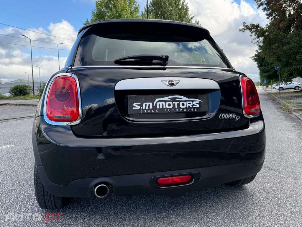MINI Cooper Cooper D