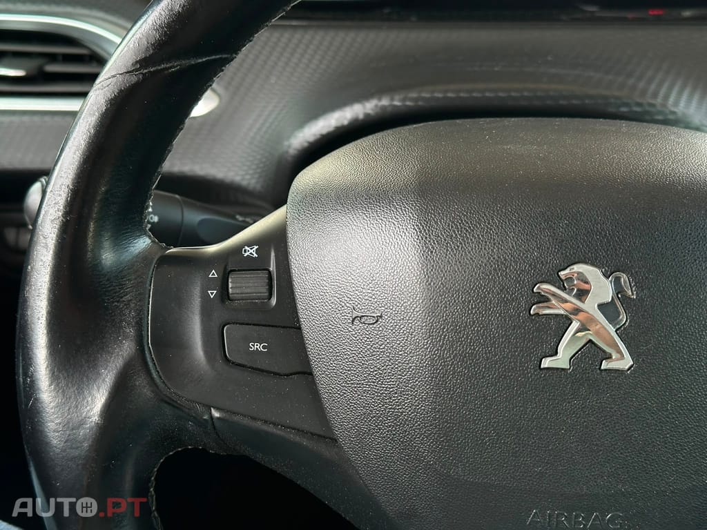 Peugeot 208 1.5 BlueHDi Allure Pack