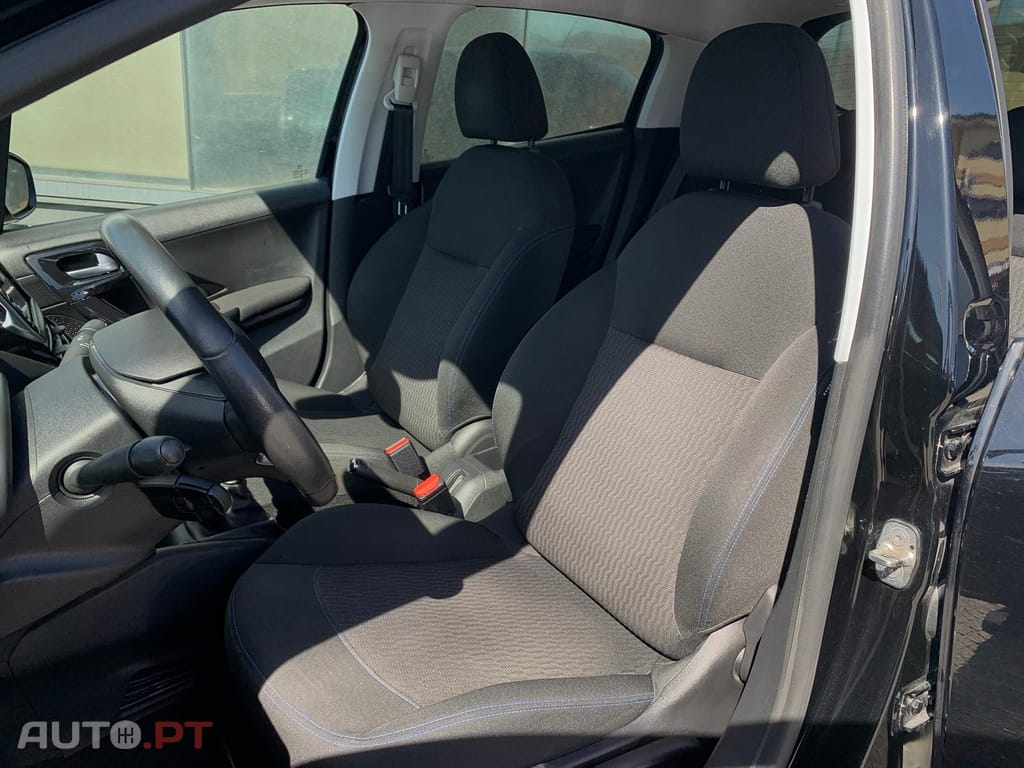 Peugeot 208 1.5 BlueHDi Signature