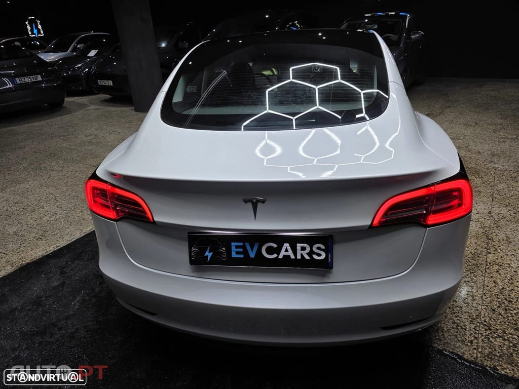 Tesla Model 3 Standard Range Plus RWD