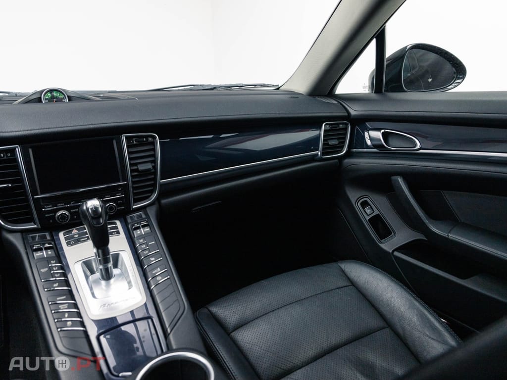 Porsche Panamera Standard