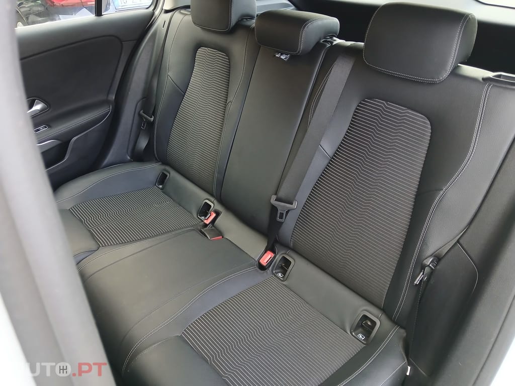 Mercedes-Benz A 250 e
