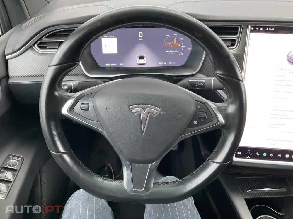 Tesla Model X 90D