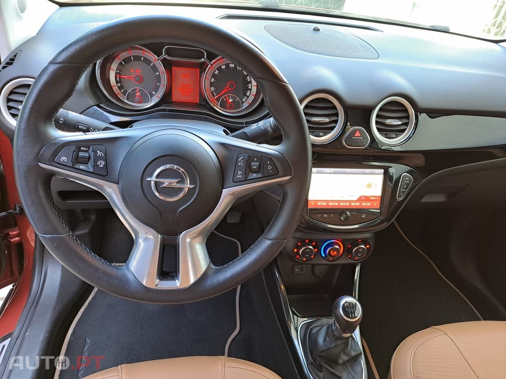 Opel Adam 1.0 T Rocks