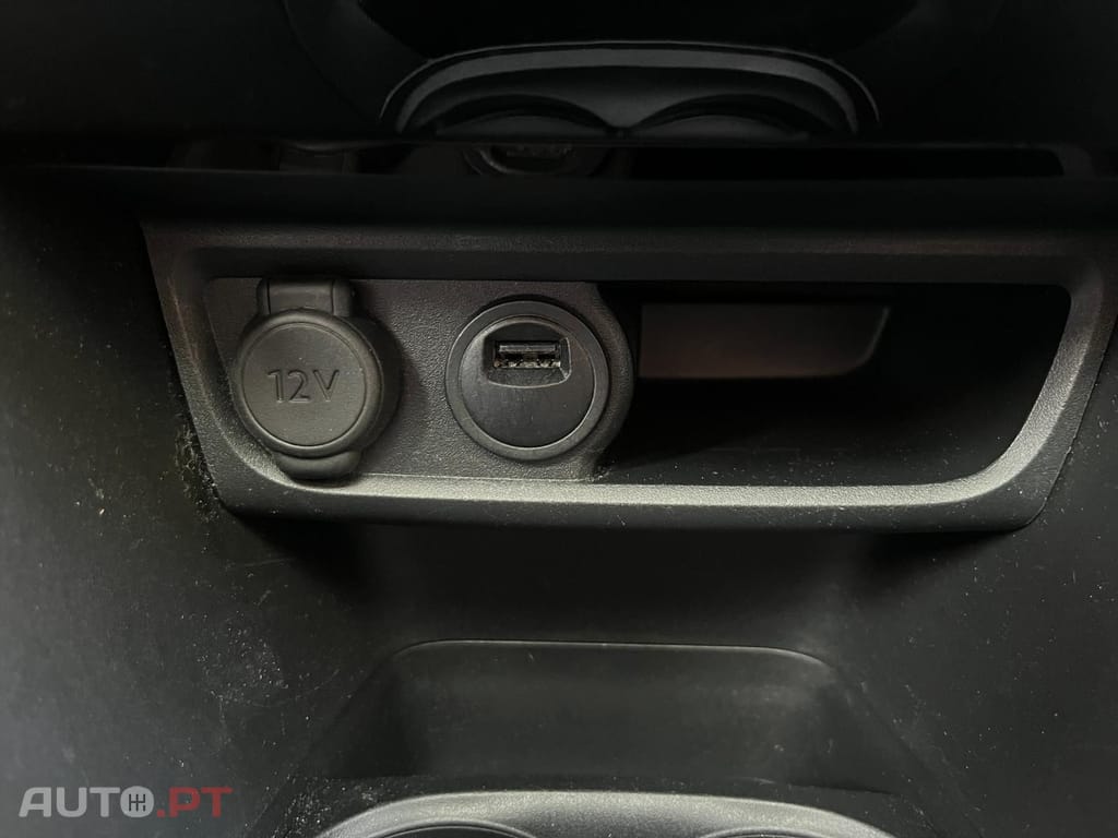 Peugeot 2008  1.2 PureTech Allure CROSSWAY