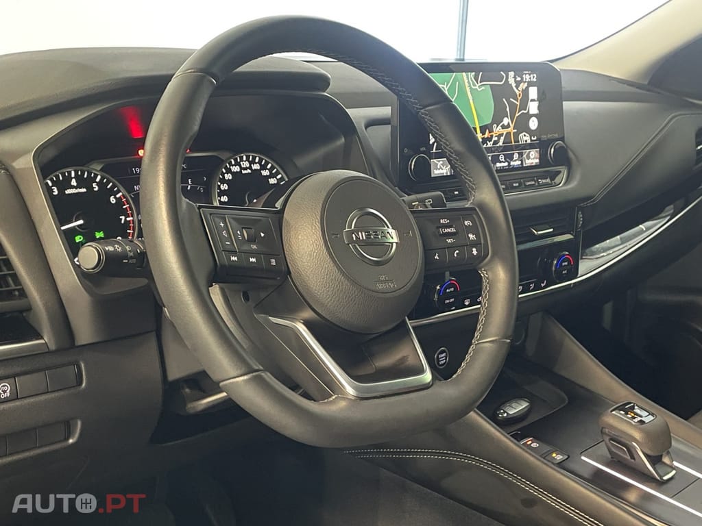 Nissan Qashqai 1.3 DIG-T N-Connecta LED Xtronic