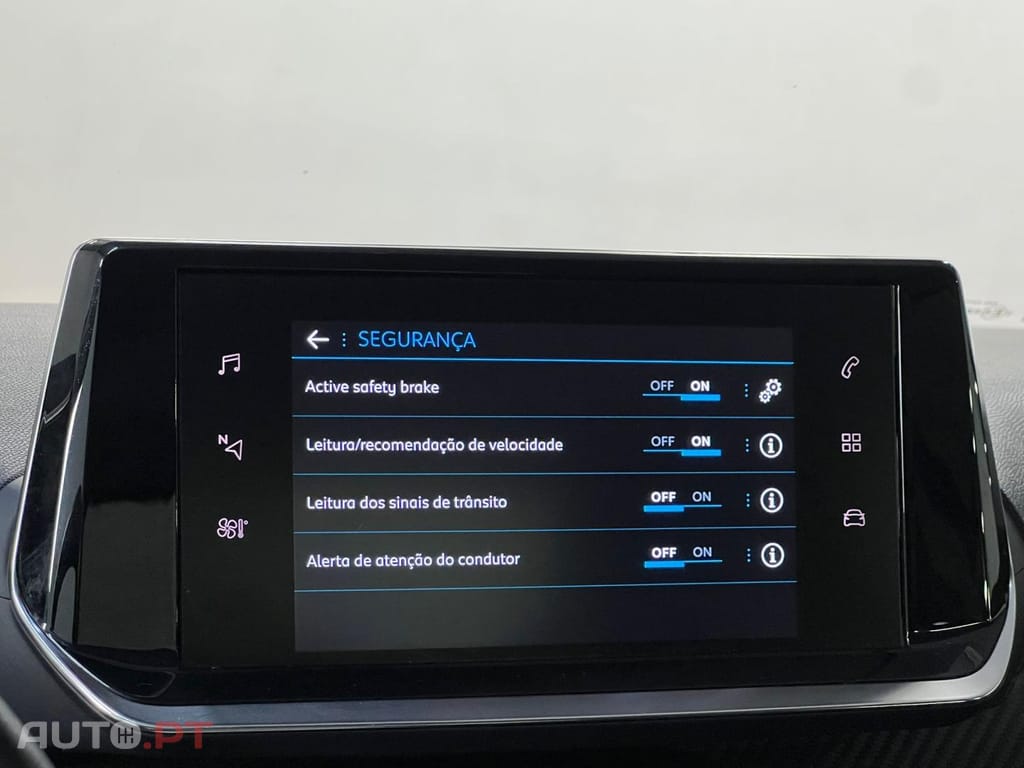 Peugeot 208  1.2 PureTech SE Style