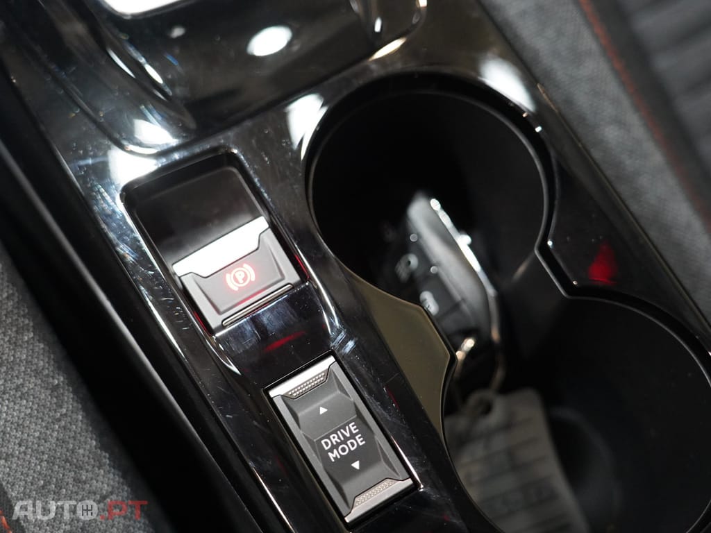 Peugeot E-208 50 kWh Active