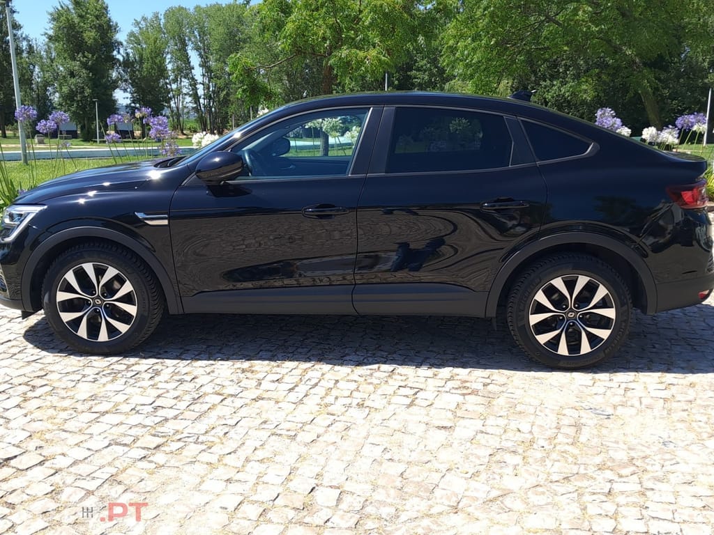 Renault Arkana 1.6 E-Tech Business