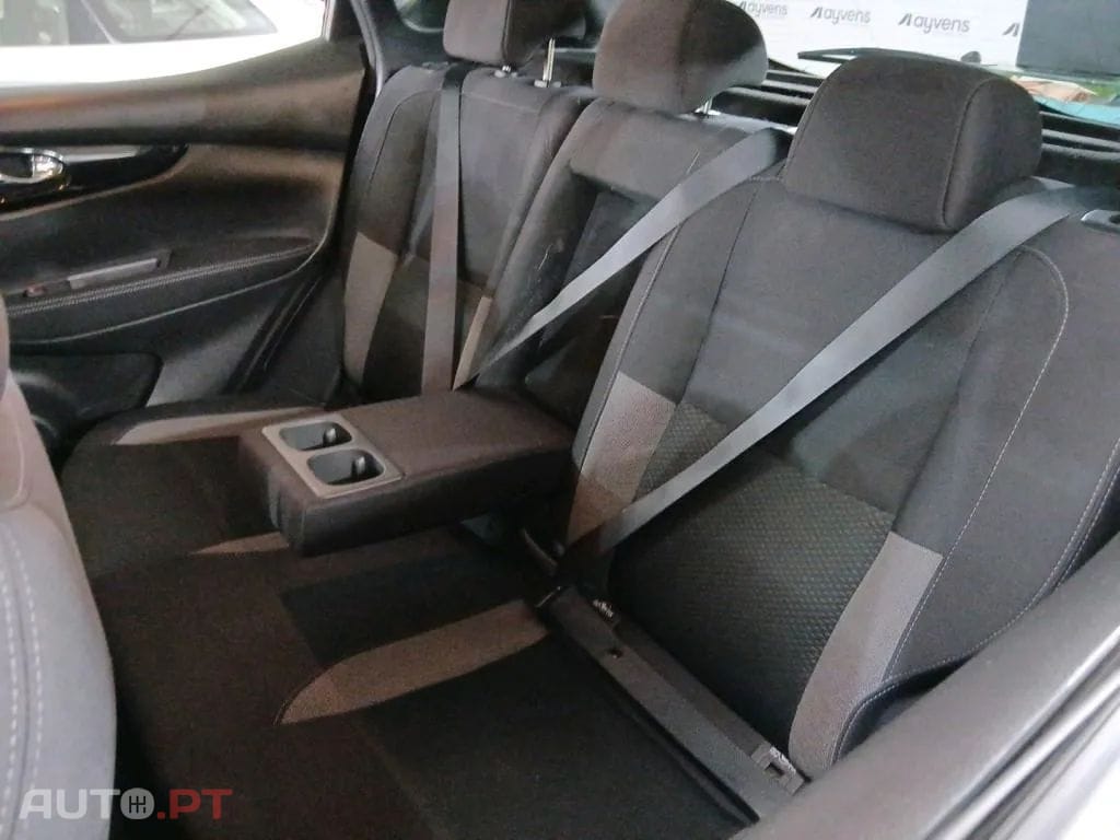 Nissan Qashqai 1.3 DIG-T N-Connecta J18