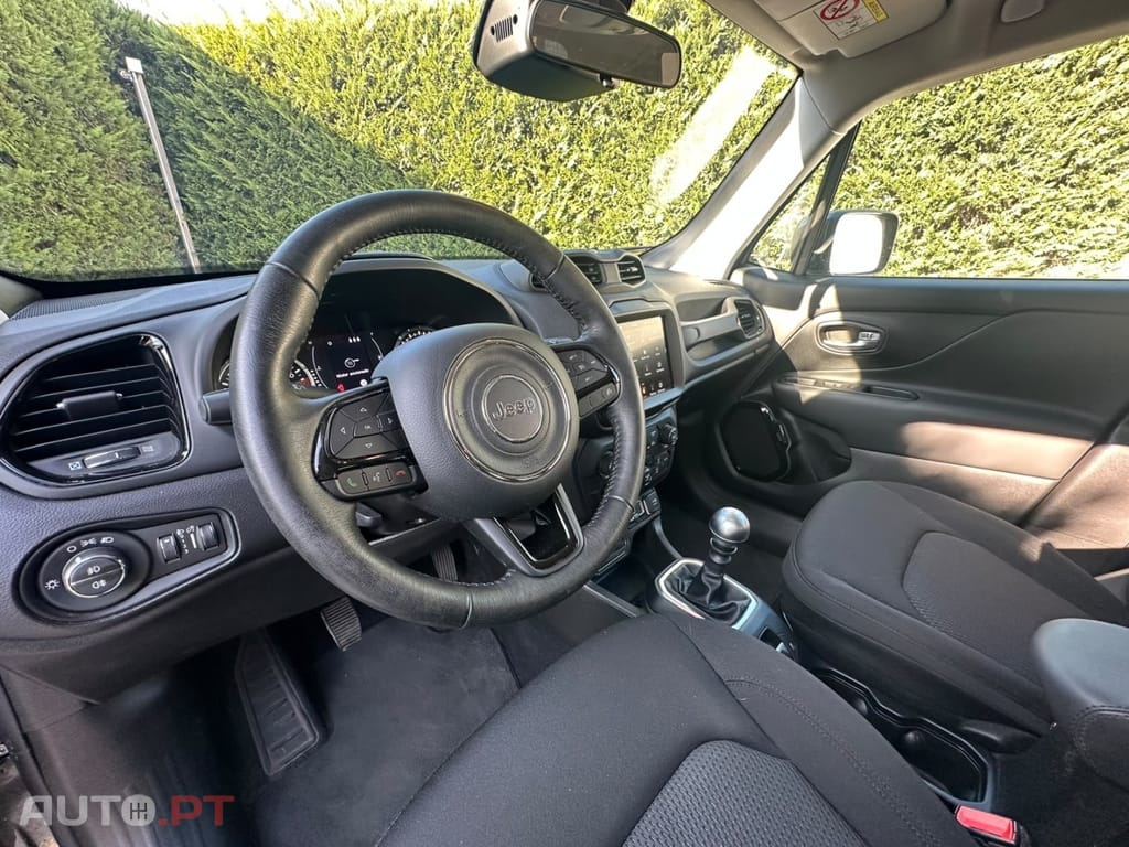 Jeep Renegade MTX Black Star
