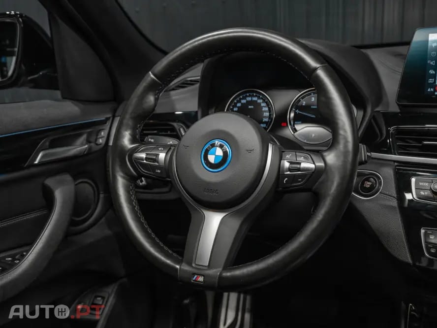 BMW X1 xDrive25e Pack Desportivo M