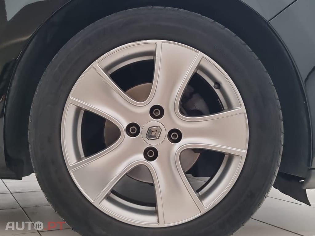 Renault Clio 1.5 dCi Luxe EDC