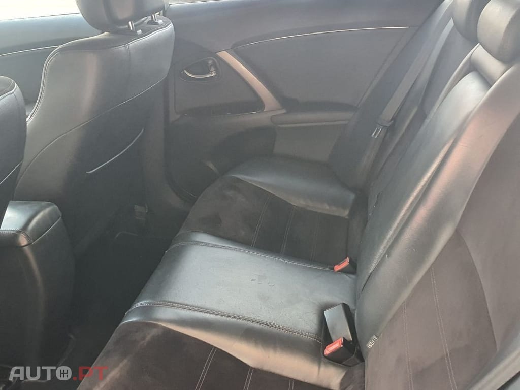 Toyota Avensis SD 2.0 D-4D Exclusive