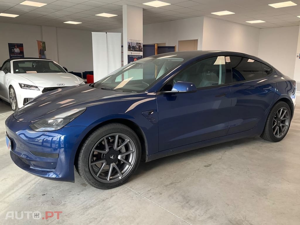 Tesla Model 3 Standard Range Plus RWD