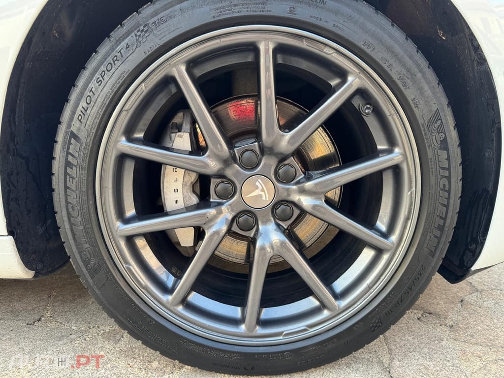 Tesla Model 3 Standard RWD Plus