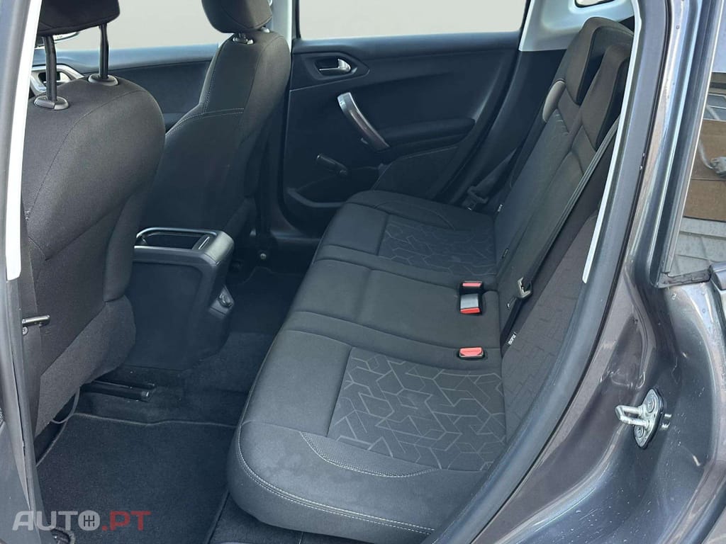 Peugeot 2008 1.2 PureTech Allure