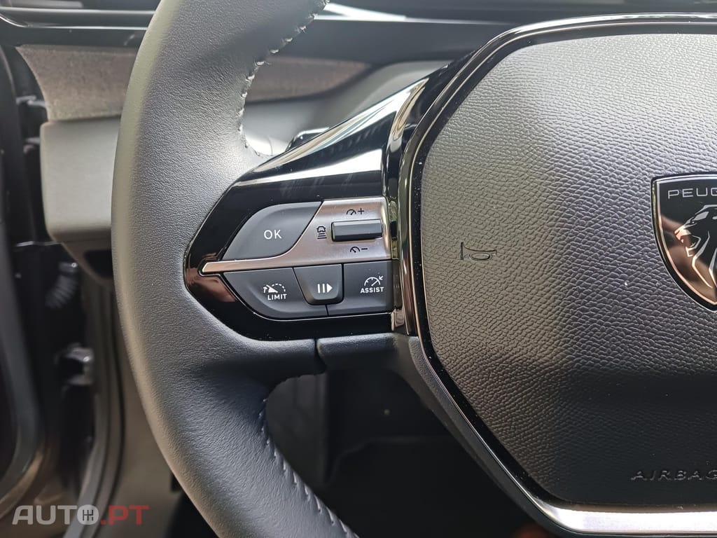 Peugeot 408 1.2 Hybrid Allure e-DCS6