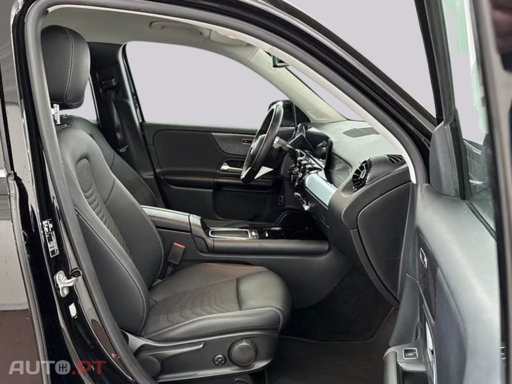 Mercedes-Benz GLB 200 D I.V.A DEDUTIVEL 