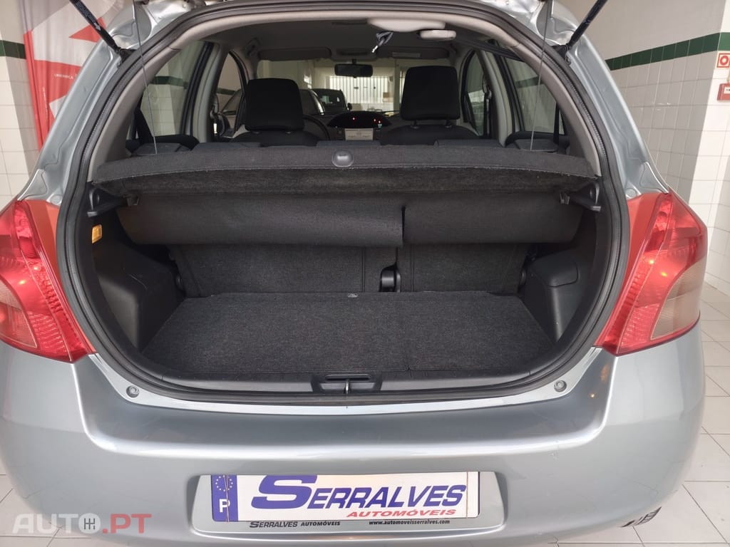 Toyota Yaris 1.0 VVT-i AC Manual