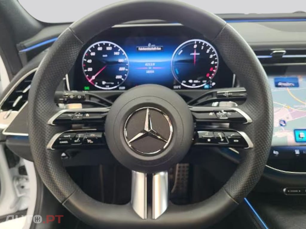 Mercedes-Benz E 300 I.V.A DEDUTIVEL de T AMG 