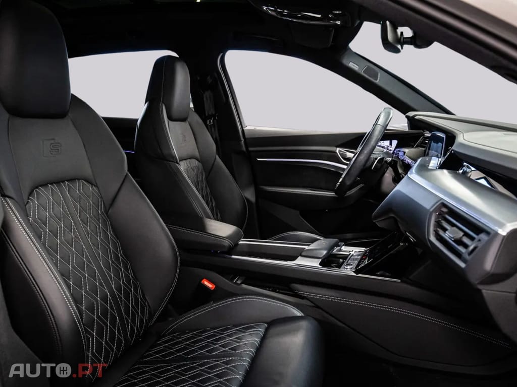 Audi E-Tron I.V.A DEDUTÍVEL S BLACK 22Z.