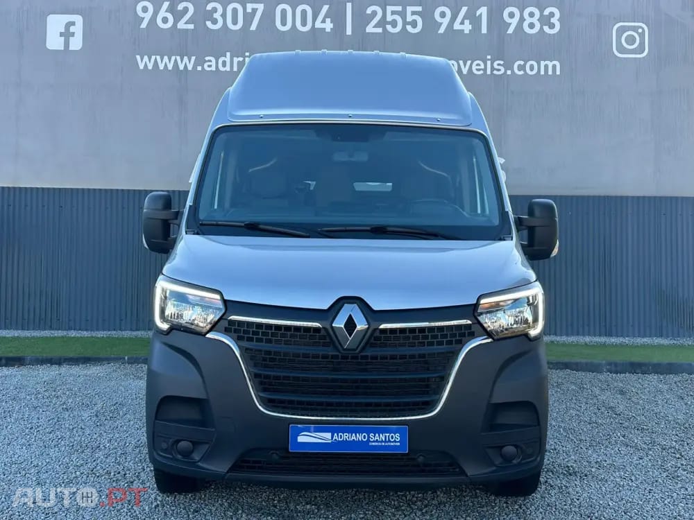 Renault Master Outro
