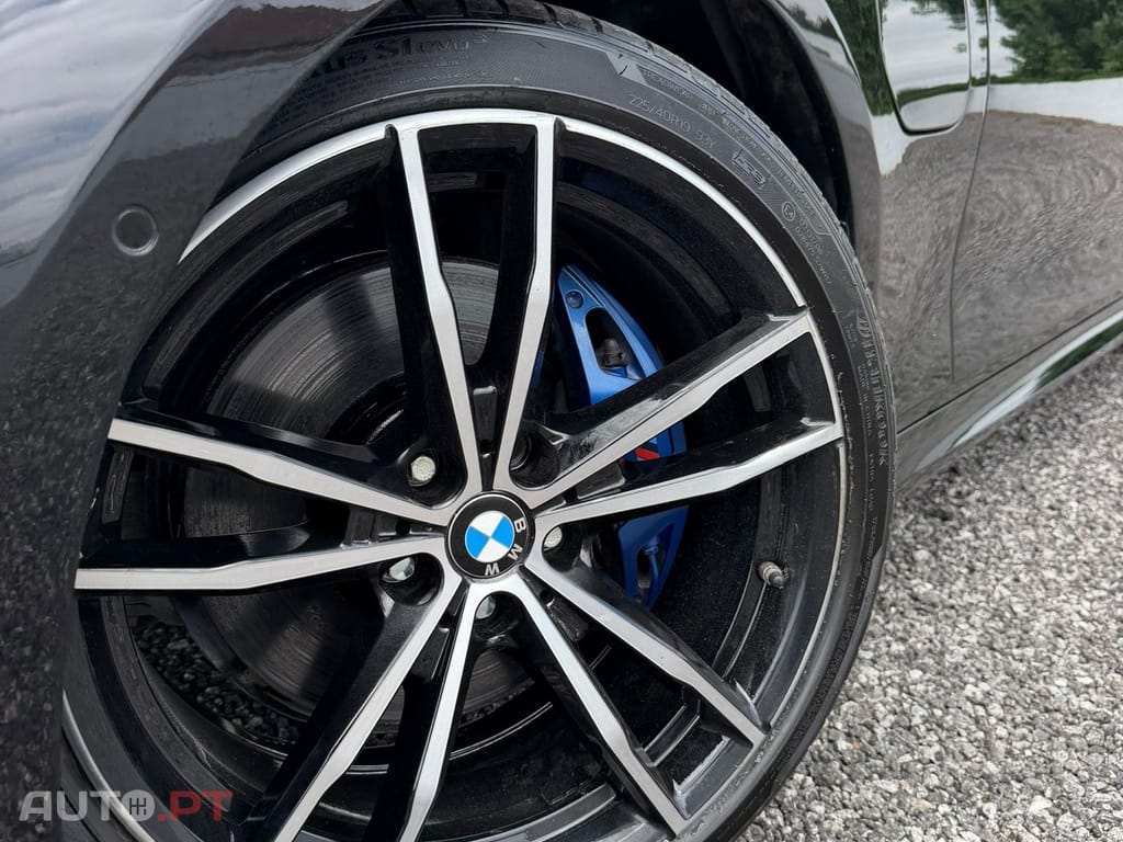 BMW 330 PACK M PERFORMANCE