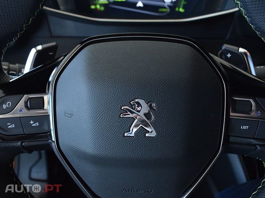 Peugeot 2008 1.5 BLUEHDI GT EAT8
