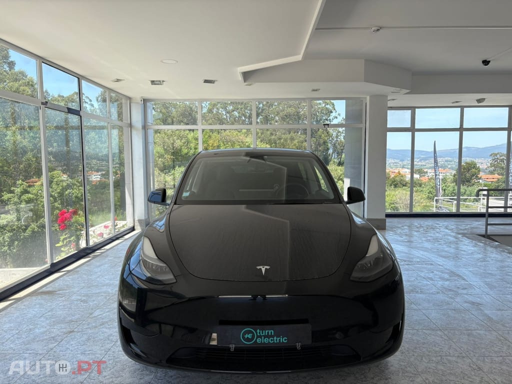 Tesla Model Y RWD