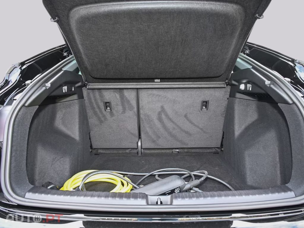 Audi Q4 E-Tron Sportback 50 I.V.A DEDUTÍVEL