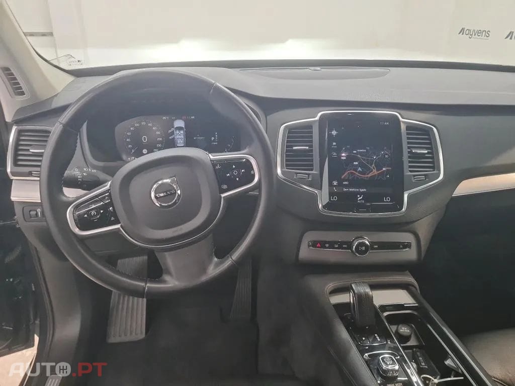 Volvo XC90 2.0 T8 PHEV Momentum AWD