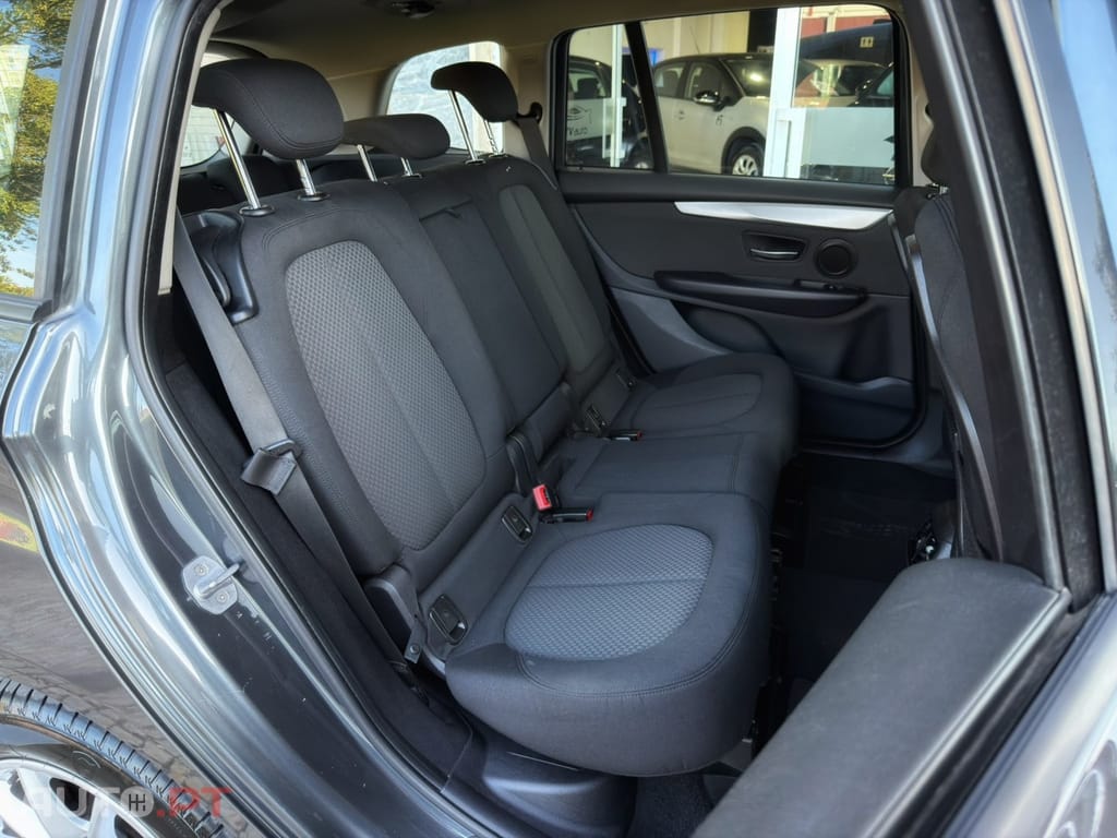 BMW 216 d 7L Advantage