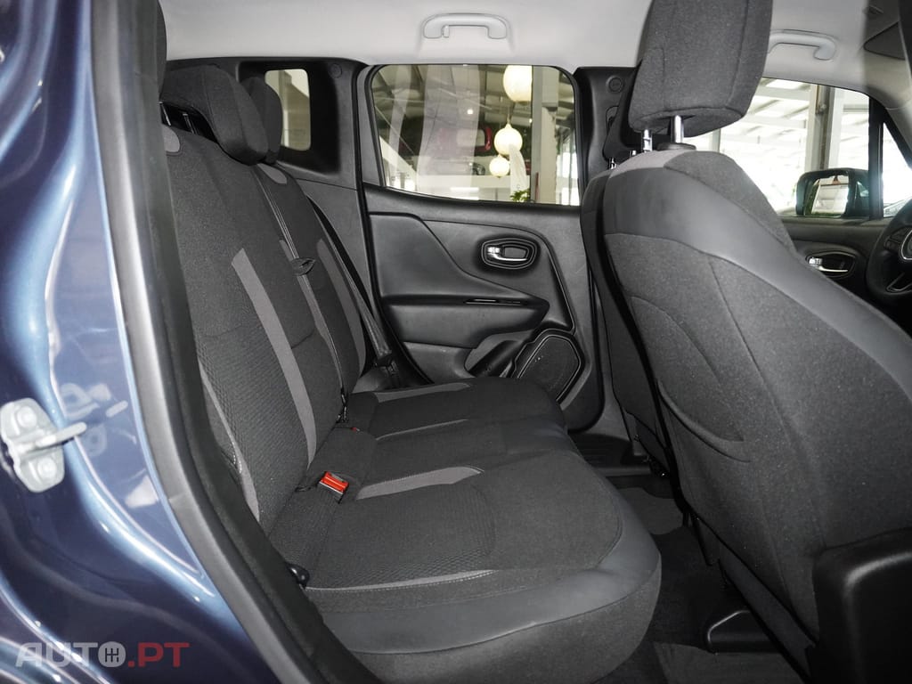 Jeep Renegade 1.6 MJD Night Eagle