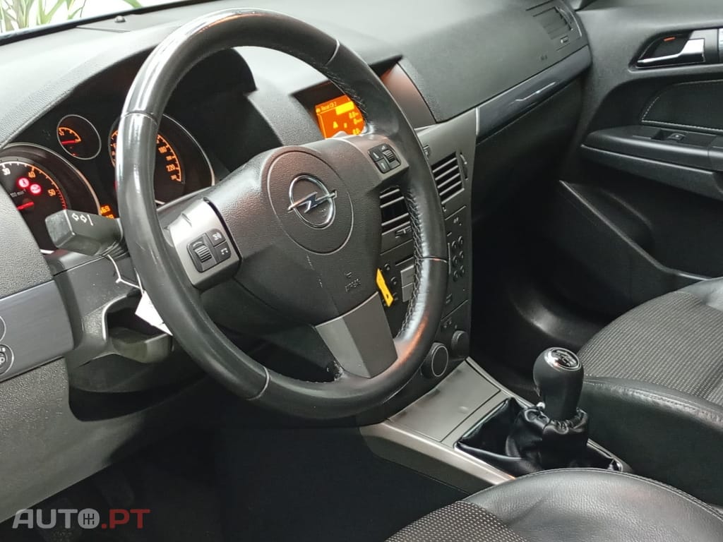 Opel Astra 1.7 CDTI Cosmo M5