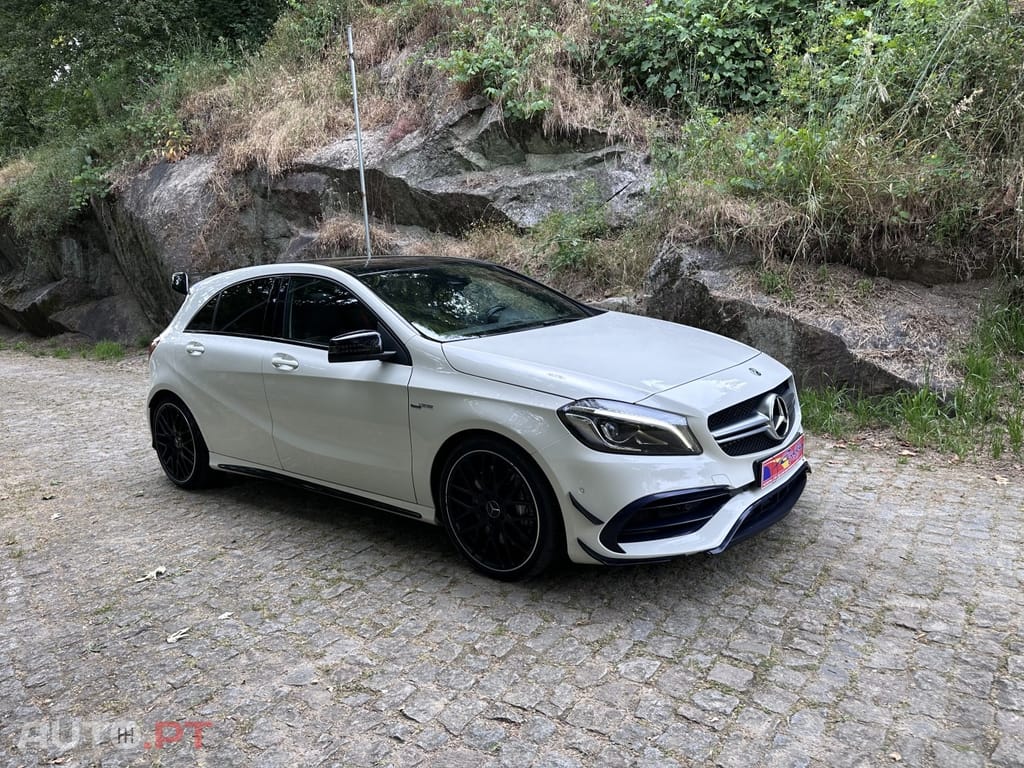 Mercedes-Benz A 45 AMG 4Matic Speedshift 7G-DCT