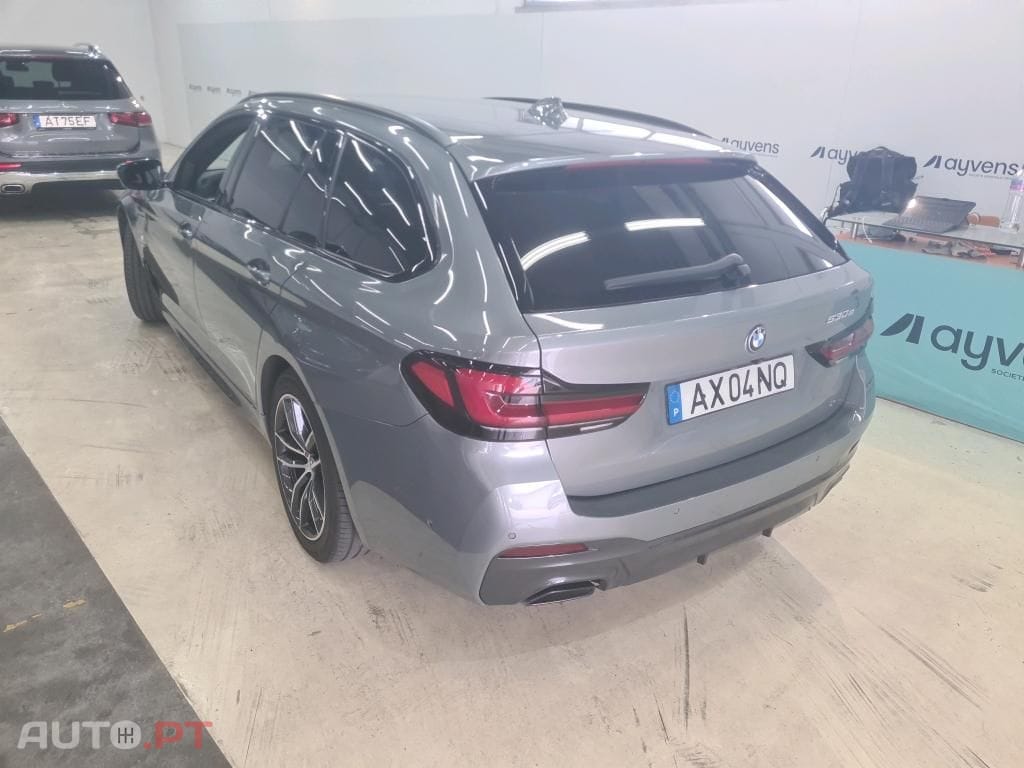BMW 530 e Pack Desportivo M