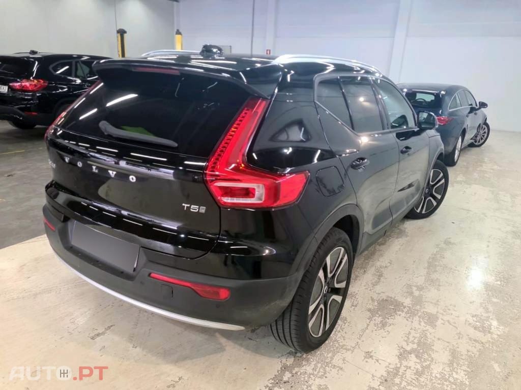 Volvo XC40 1.5 T5 PHEV Momentum