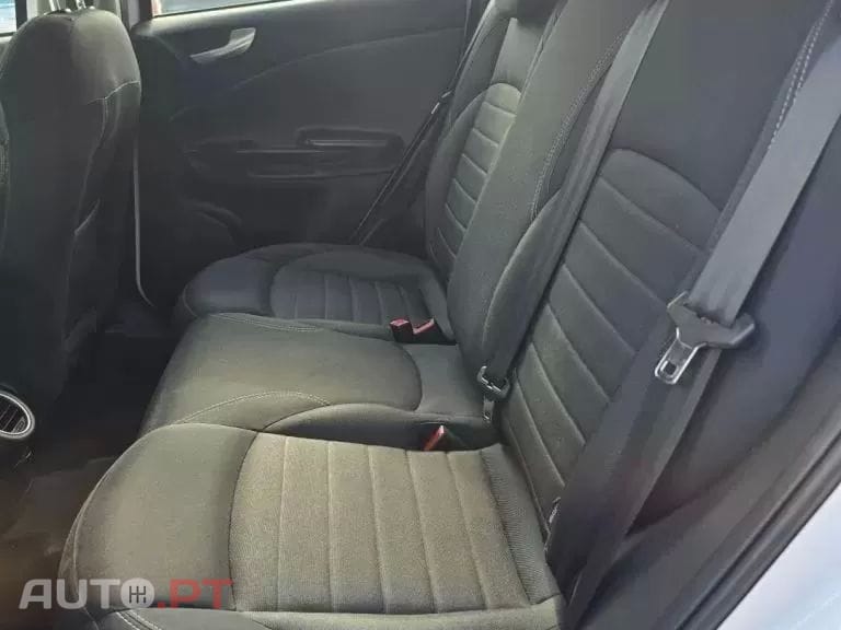 Alfa Romeo Giulietta 1.6 JTDM Sport — fotografia 21