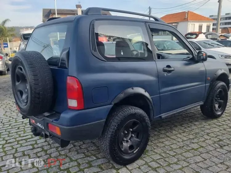 Suzuki Grand Vitara Outro