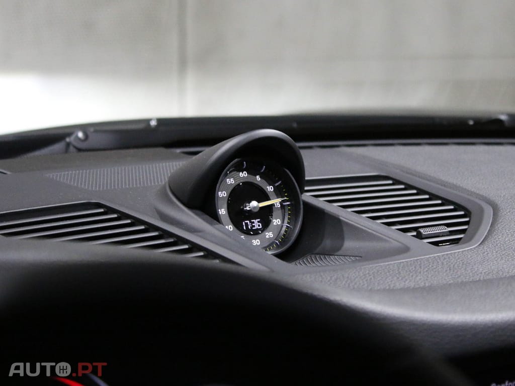 Porsche 992 GT3 Touring Package